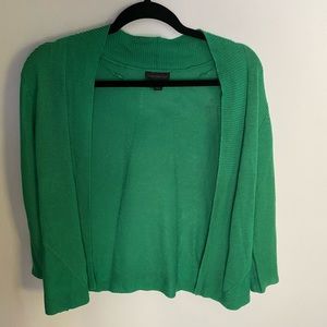 Cute green cardigan, for work or casual wear! Sz L